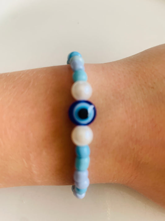 Blue evil eye bracelet