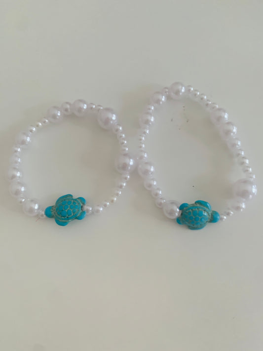 Blue turtle peal bracelet