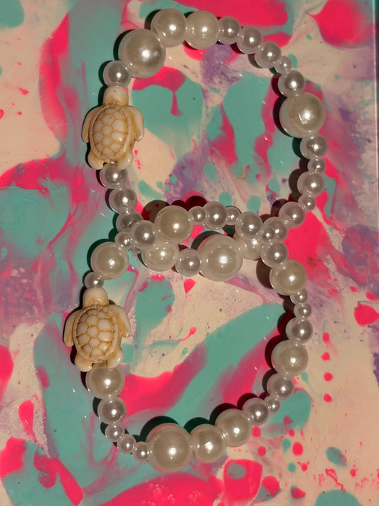 Cute peal turtle bracelet
