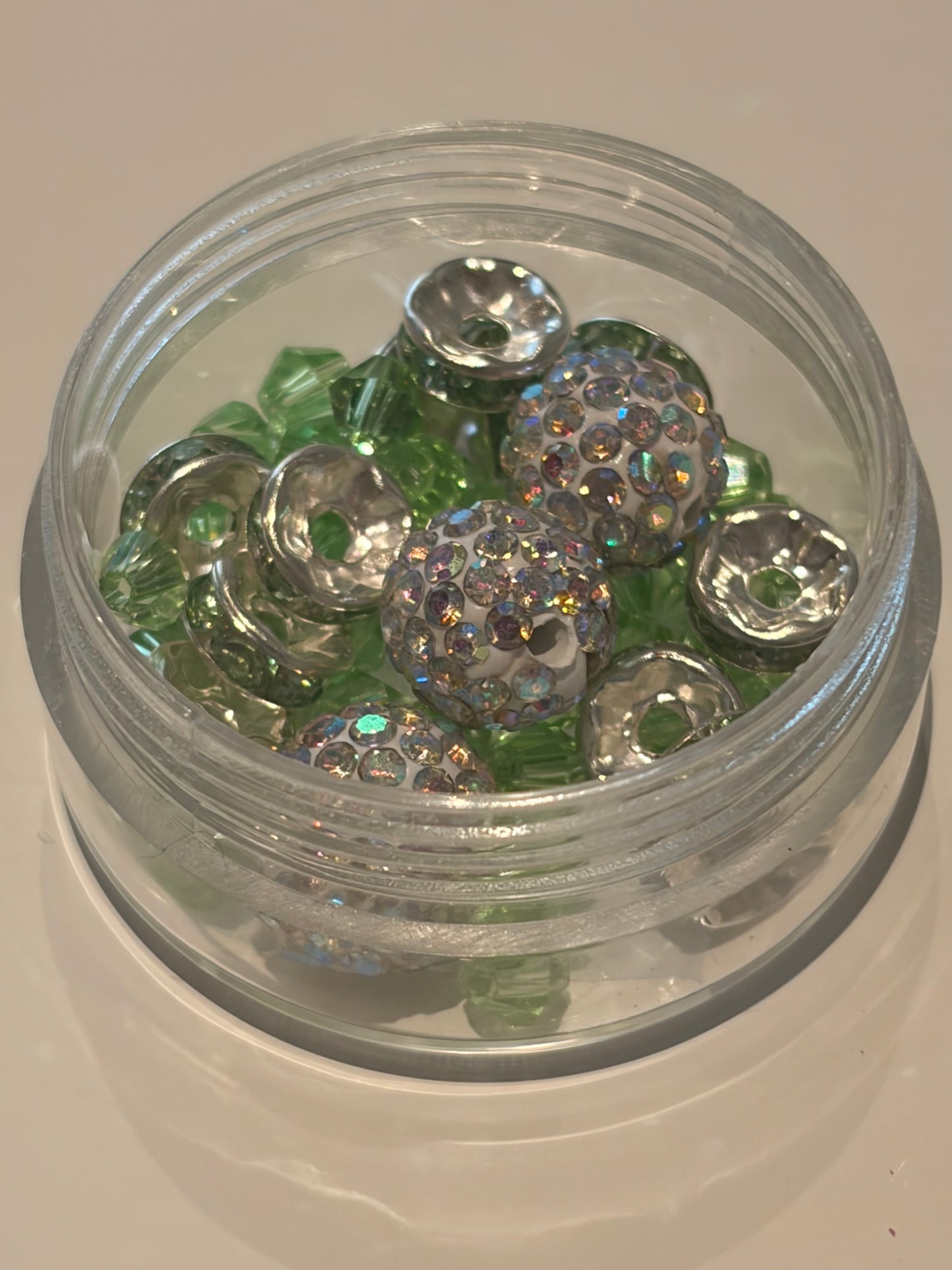 Light green charm confetti