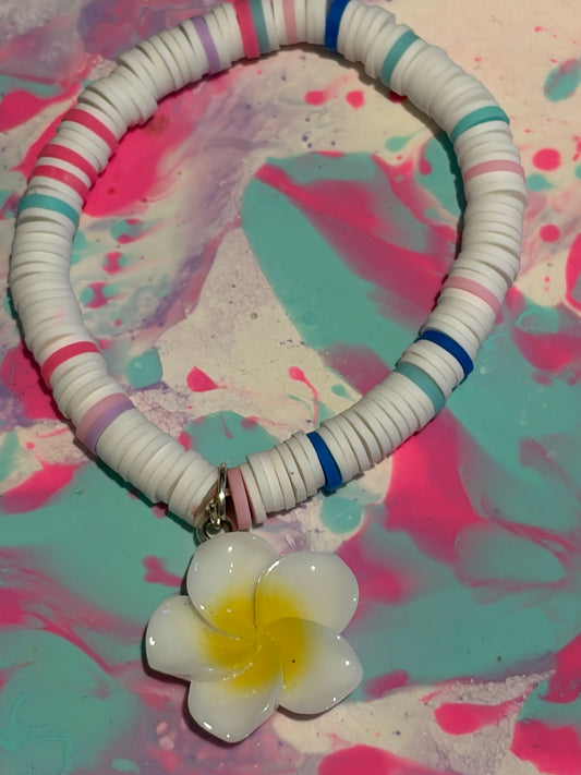 White flower bracelet with a touch of colour